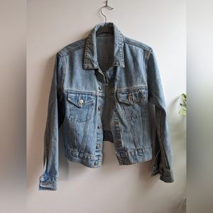 Jean jacket with embellished embroidery